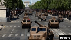 Французькі військові на параді