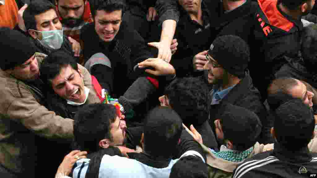 درگیری با دانشجویان معترض در دانشگاه تهران