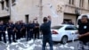 Лидерът на гражданското движение БОЕЦ замерва сградата на МВР с тоалетна хартия по време на протест срещу вътрешния министър Даниел Митов, 11 септември 2025 г.