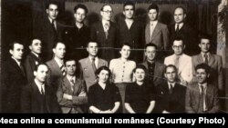 Grup de comunişti: Nicolae Ceauşescu, Constantin David, Teohari Georgescu ş.a. (mai 1939) Fototeca online a comunismului românesc, cotă:1/1939