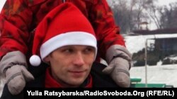 Олег Чистопольцев заявляє, що керівництво міськради дало зрозуміти йому, що не можна працювати на бюджетній посаді й критикувати владу