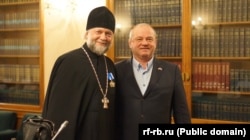Віктар Крэйдзіч зь Фёдарам Поўным, вядомым як духоўнік Аляксандра Лукашэнкі. Фота з сайту таварыства сяброўства «Беларусь – Расея»