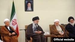 آیت‌الله خامنه‌ای در جمع اعضای مجلس خبرگان