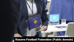 Federata Serbe tha se e hoqi flamurin e Kosovës nga vendtakimi i Kongresit të UEFA-s në Beograd, dhe e fajësoi UEFA-n për vendosjen e tij.