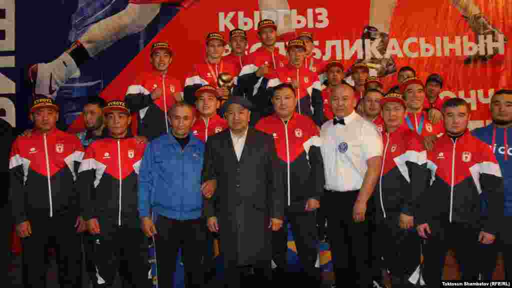 Кыргызстандын 2020-жылдагы чемпионатында биринчини багынткан мушкерлер.&nbsp;