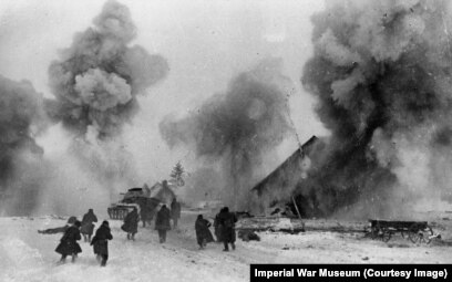 Сексуалды әйел алдады