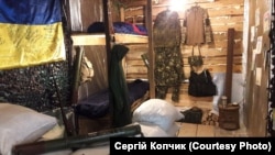 Експонати «Музею бойових дій на сході України» в місті Нікополі
