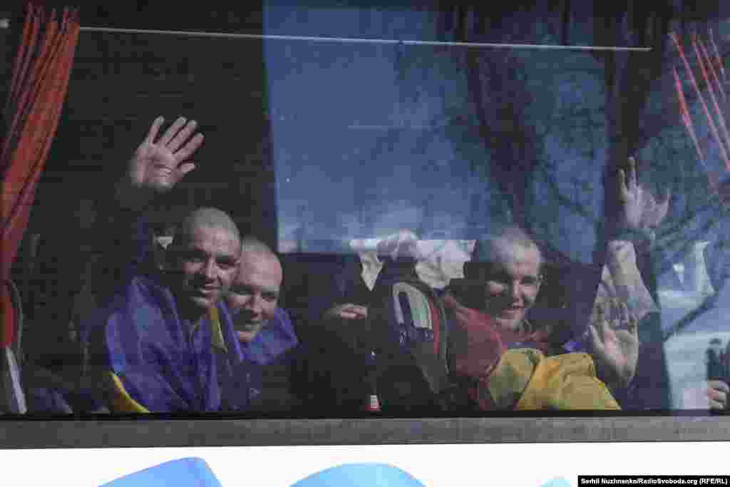 Українські захисники, які повернулися з російського полону