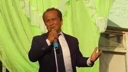 Кыргызча концерт берүүнү каалаган өзбек куудулу