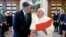 Premierul Spaniei, Pedro Sanchez (st.), a făcut declarații despre situația din Orientul Mijlociu vineri la Vatican, după o primire la Papa Francisc. 