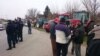 Serbia, Zmajevo, police blockade of farmers 24nov2015