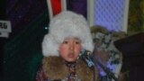 Бабалардын өнөрүн улаган кичинекей манасчы 
