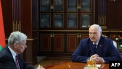 Встреча Коула (слева) и Лукашенко