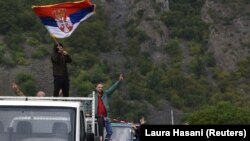 Szerb tüntetők a határon. Jarinje, Koszovó, 2021. szeptember 20.