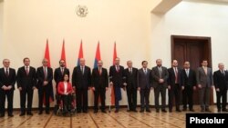 Armenia - Prime Minister Nikol Pashinian and members of his cabinet pose for a photograph with President Armen Sarkissian after being sworn in, Yerevan, January 30, 2019.
