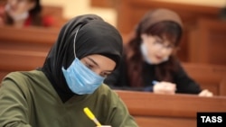 Студентка в Грозном. Чечня. Иллюстративное фото