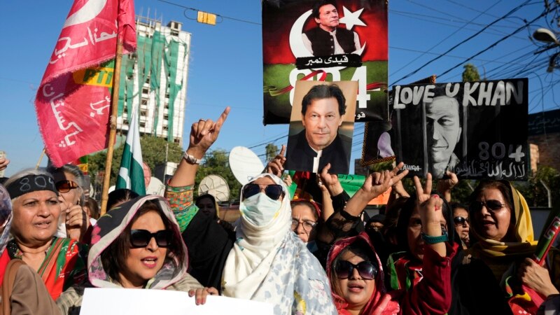 اعتراف یک مقام ارشد پاکستان به دستکاری در نتیجه انتخابات مجلس