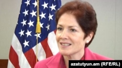 Марі Йованович