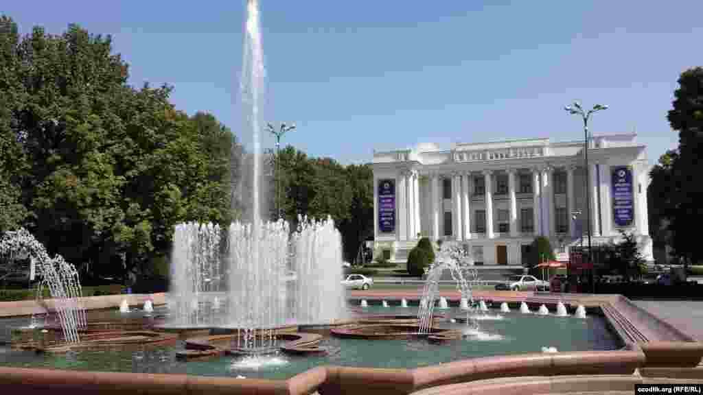 Садриддин Айний номидаги опера ва балет театри