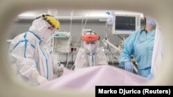 U bolnicama je 4.445 osoba, od kojih je 205 na respiratorima