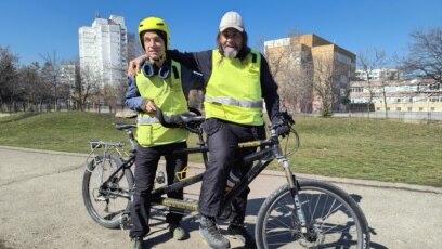 Възможно ли е незрящ човек да кара колело и то