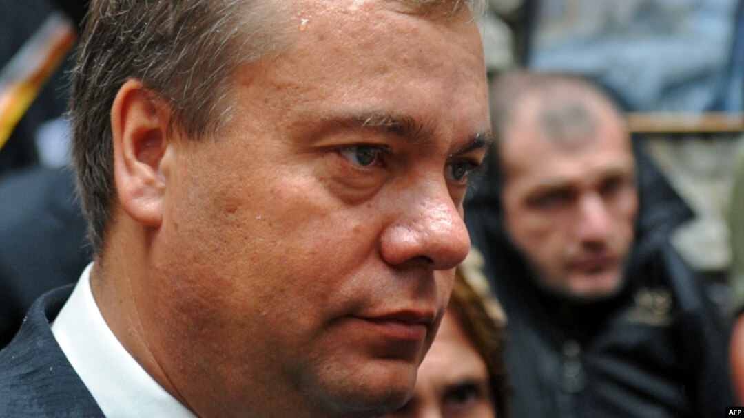 Нет сомнений, что демарш Бровцева явился реакцией на действия главы парламентского Комитета по законодательству Амирана Дьяконова, который вчера сделал довольно странное заявление о том, что представление на увольнение генпрокурора может быть рассмотрено 