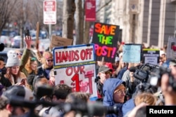 Кадър от демонстрацията срещу мащабните съкращения във Вашингтон пост, 5 февруари 2026 г.