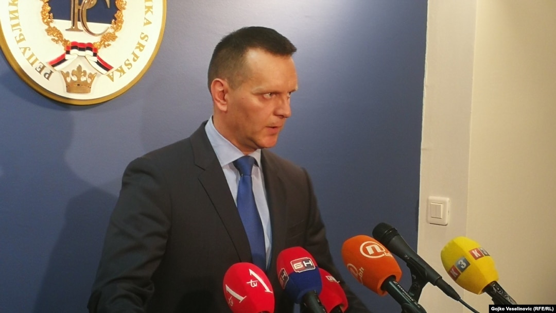Dragan Lukač, ministar MUP-a Republike Srpske fizički je napao poslanika Partije demokratskog progresa (PDP) Draška Stanivuković na sjednici Skupštine RS 