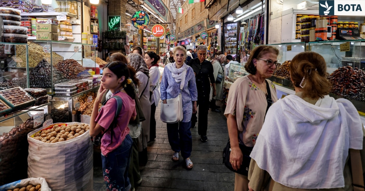 Iranianët  janë varfëruar   teksa lufta po e shkatërron ekonominë