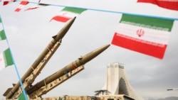 نمایش نمونه‌هایی از موشک‌های بالستیک در مراسم حکومتی ۲۲ بهمن در تهران