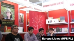 Jiri Nasinec, Iulian Ciocan, Octavian Soviany, Jitka Lukesova la Tîrgul de Carte de la Praga în 2010