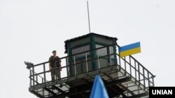 Ukraine -- Supervisory tower at the checkpoint "Goptovka" (Kharkiv region), June 22, 2016