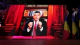 Кандидат у президенти Румунії Джордже Сіміон звертається до своїх прихильників через відеозв’язок після закриття виборчих дільниць