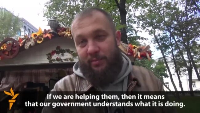 Muscovites Voice Support For Military Involvement In Syria