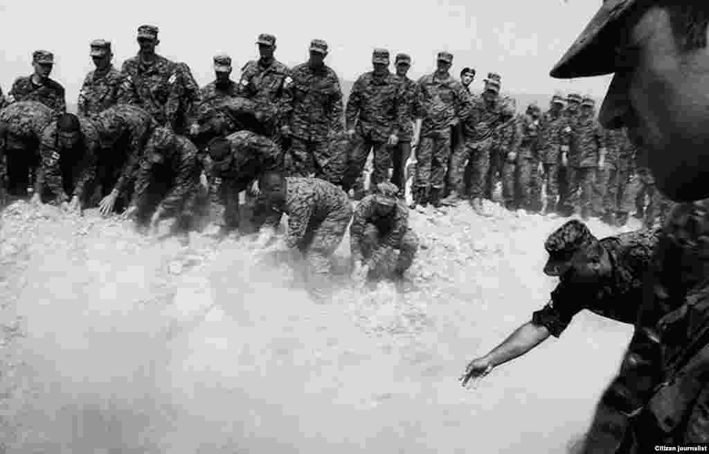 193 კახა კახიანი: ”გმირები”