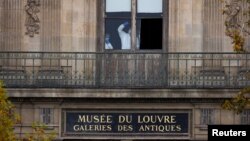 საგამოძიებო მუშაობა ლუვრში, 2025 წლის 19 ოქტომბერი 