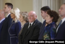 Cristian Deliorga, judecător al Curții Constituționale (centru).