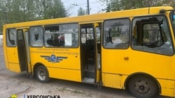 У Херсоні російський безпілотник атакував маршрутний автобус, постраждали 9 людей, повідомили 13 травня в міській військовій адміністрації