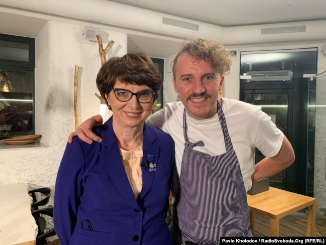 Ведуча програми «Суботнє інтерв’ю» Інна Кузнецова та Євген Клопотенко