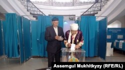 Процесс голосования на референдуме по поправкам в Конституцию. 5 июня 2022 года