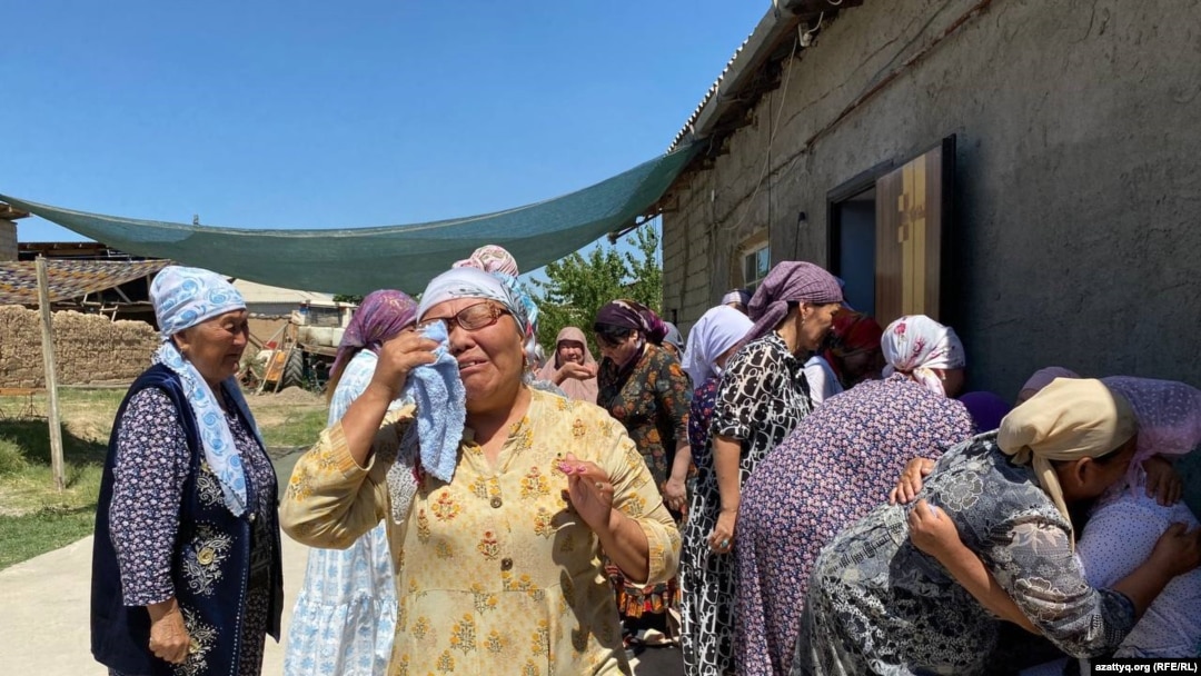 Мылтықпен жасалған порно видеолар