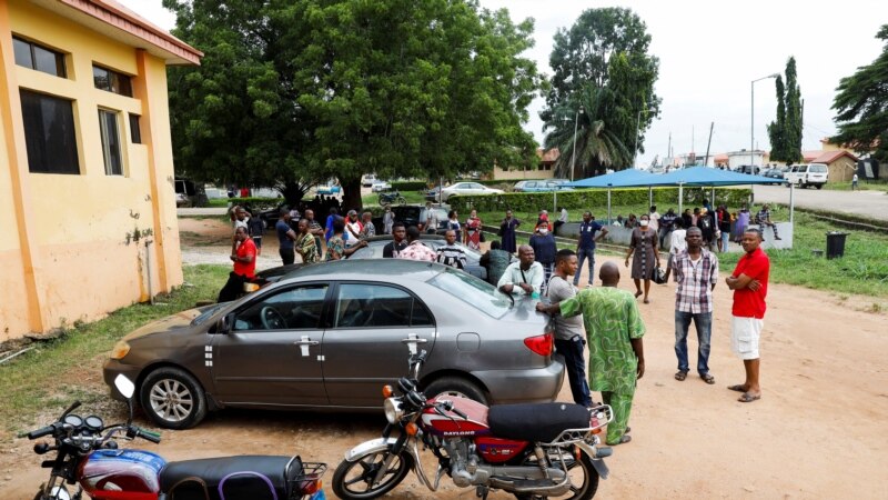 Најмалку 21 верник загинаа во напад на црква во Нигерија