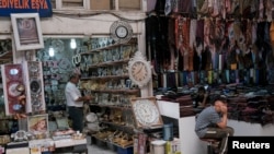 یک بازار سنتی در شهر وان ترکیه