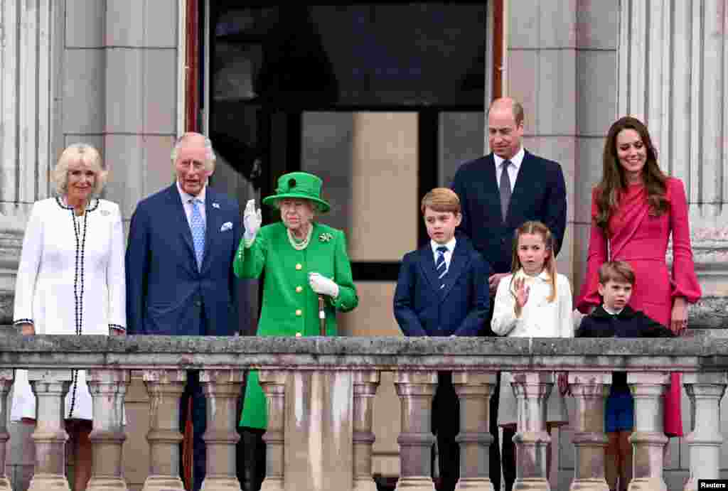 Familia regală britanică în timpul Jubileului de Platină -&nbsp; fotografie realizată pe 5 iunie 2022.&nbsp;