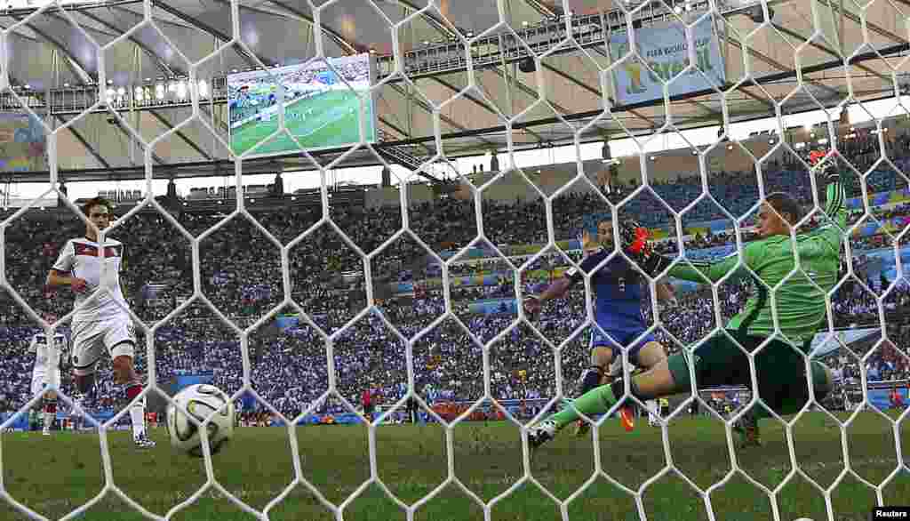 Brazil. 13 July. 2014 World Cup final. Germany vs Argenrina at the Maracana stadium in Rio de Janeiro