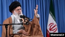 آیت‌الله خامنه‌ای در دیدار با گروهی از اعضای سپاه پاسداران در روز سه‌شنبه ۲۰ فروردین