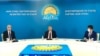 Нұрсұлтан Назарбаев (ортада) "Нұр Отан" жиынында отыр. 25 қараша 2020 жыл.