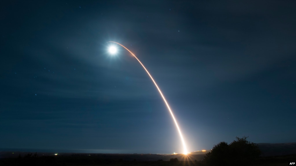 Вокунишҳои ҷаҳонӣ ба дастури Трамп барои озмоиши силоҳи ҳастаӣ