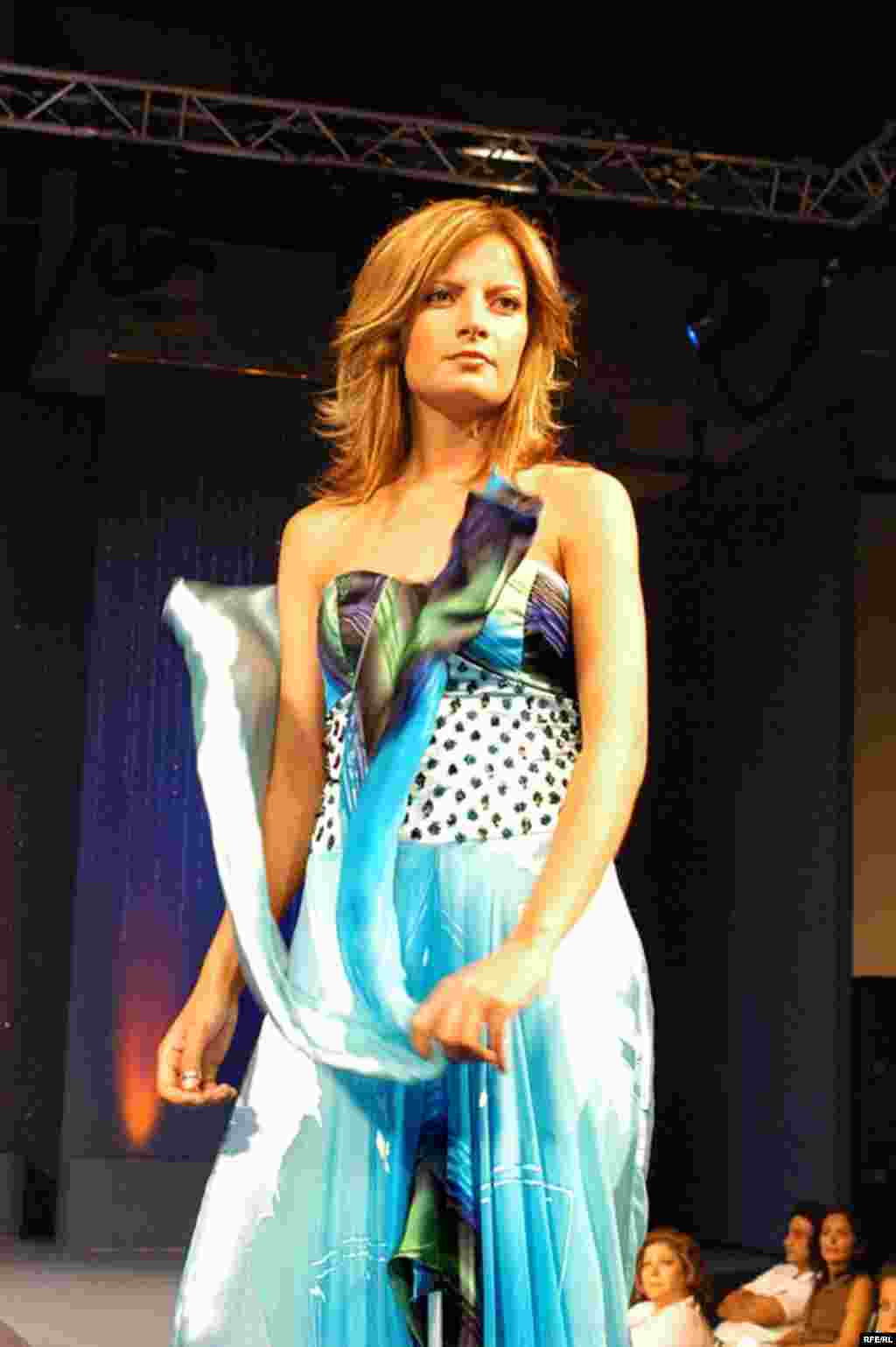 UAE- Istanbul fashion show in Dubai- 12/29/2006