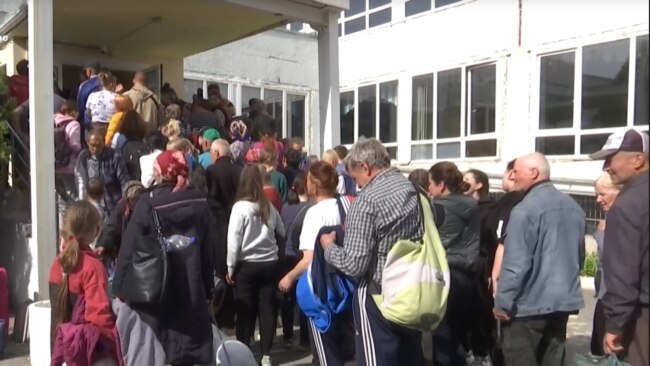 Voluntarii care au salvat 1.500 de oameni din regiunea ocupată Harkov într-o singură zi